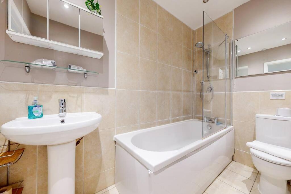 Appartamento Perfectly Located, Classy 2 Bed Flat In Stockwell Londra
