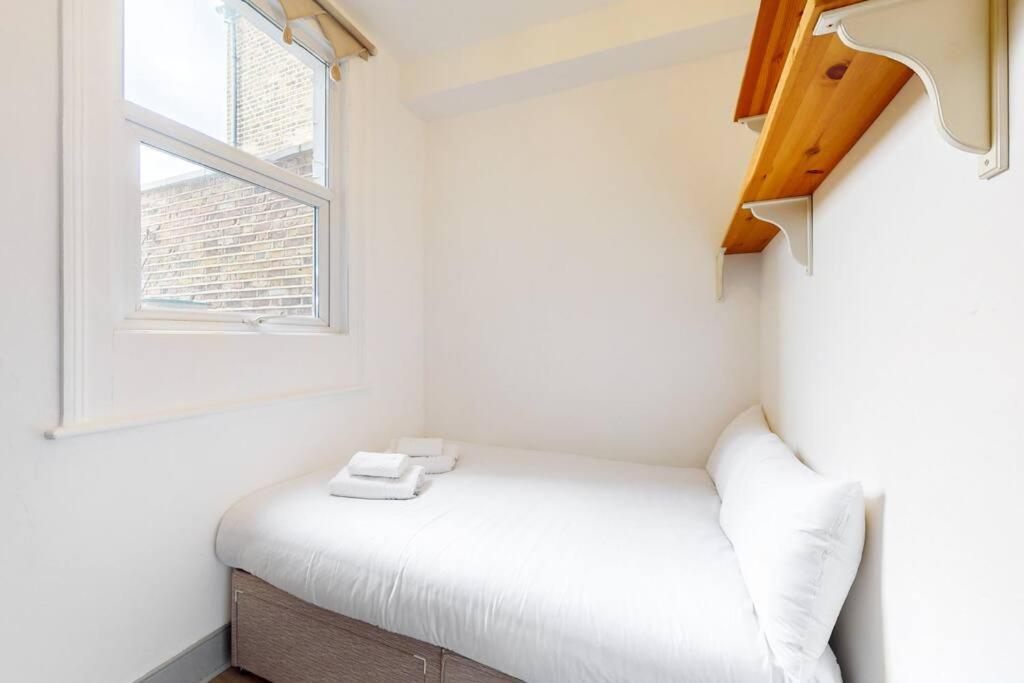 Perfectly Located, Classy 2 Bed Flat In Stockwell Londra