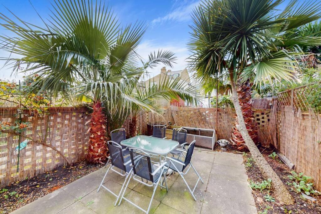 Perfectly Located, Classy 2 Bed Flat In Stockwell Appartamento *